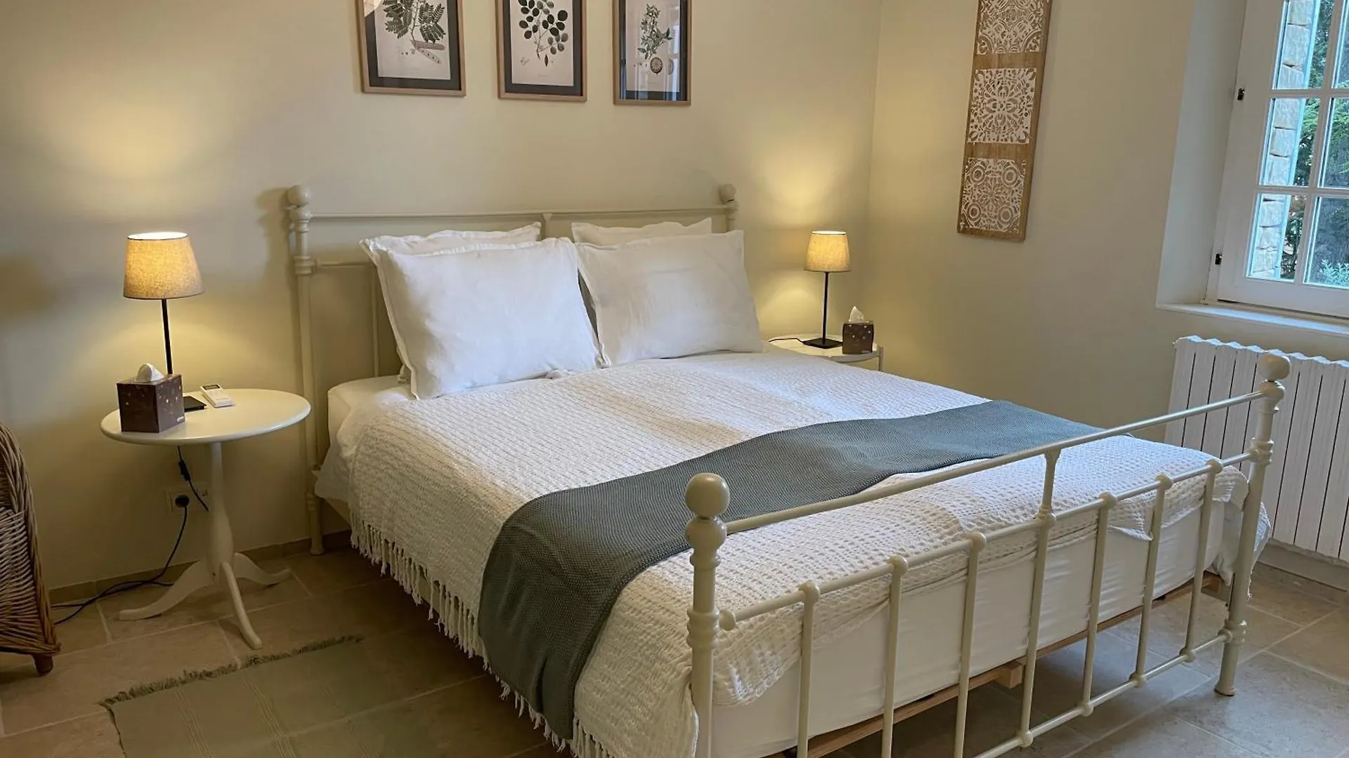 Bed & Breakfast Le Mas De Caroline Gargas